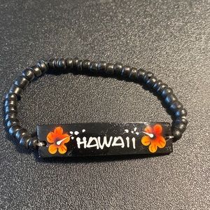 Wooden beaded Hawaiian 🌺 souvenir bracelet.